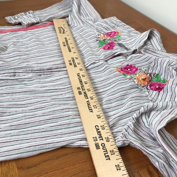 Country Royalty Button Down Western Style Shirt Size L - Picture 6 of 6